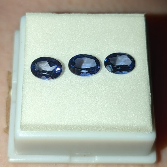 3.75 ctw (at min) 8x6mm oval treated topaz set of 3 - Picture 3 of 3